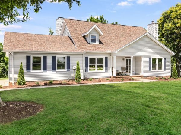 1208 Newmans Trl, Hendersonville, TN 37075