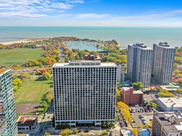 4343 N Clarendon Avenue , Unit 1408, Chicago, IL 60613