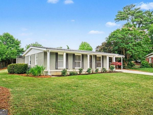1801 Lochlomand Lane SE, Smyrna, GA 30080