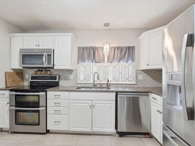322 Old Meadows Court, Canal Winchester, OH 43110 Photo 12