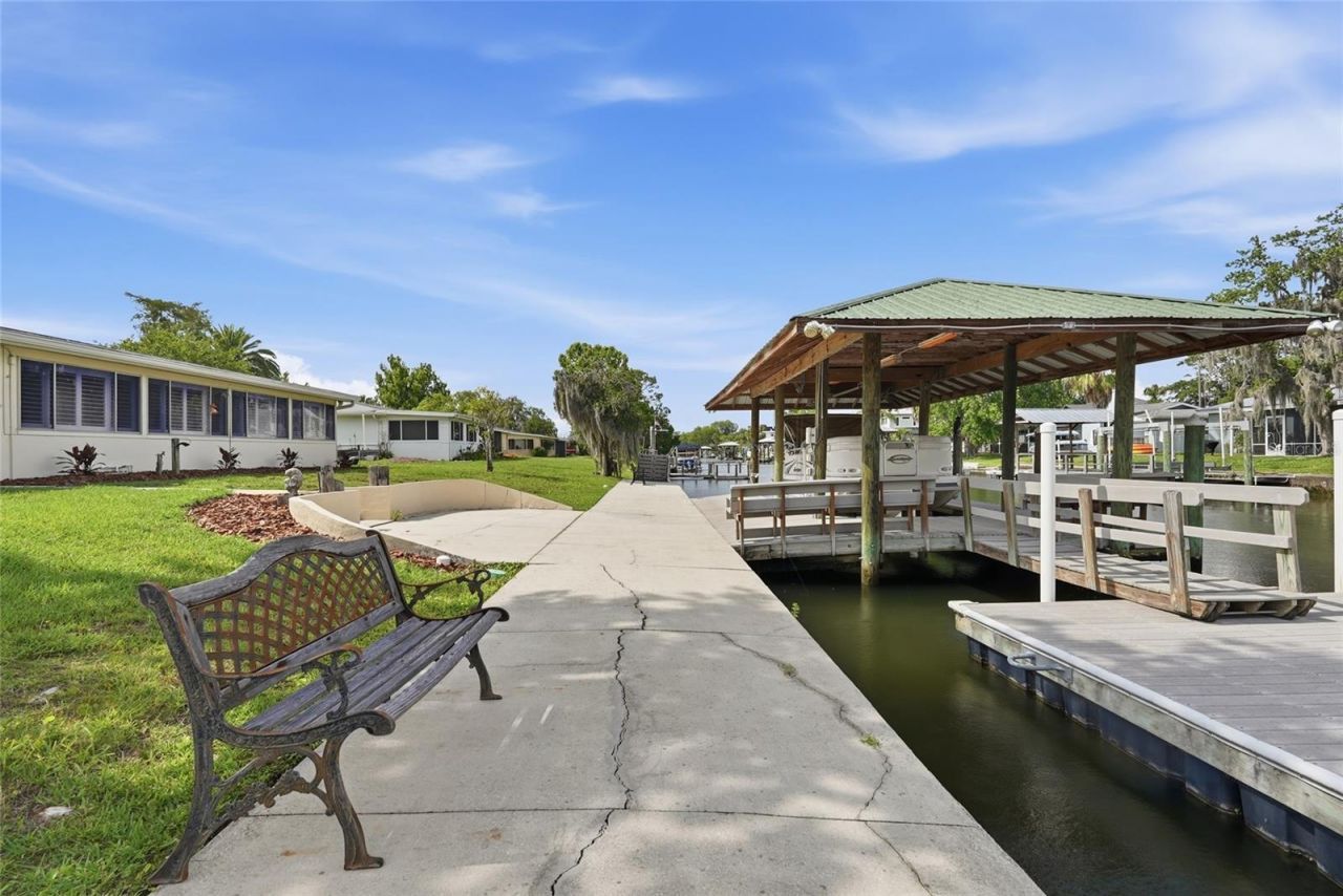 1401 SE Paradise Avenue, Crystal River, FL 34429 Photo