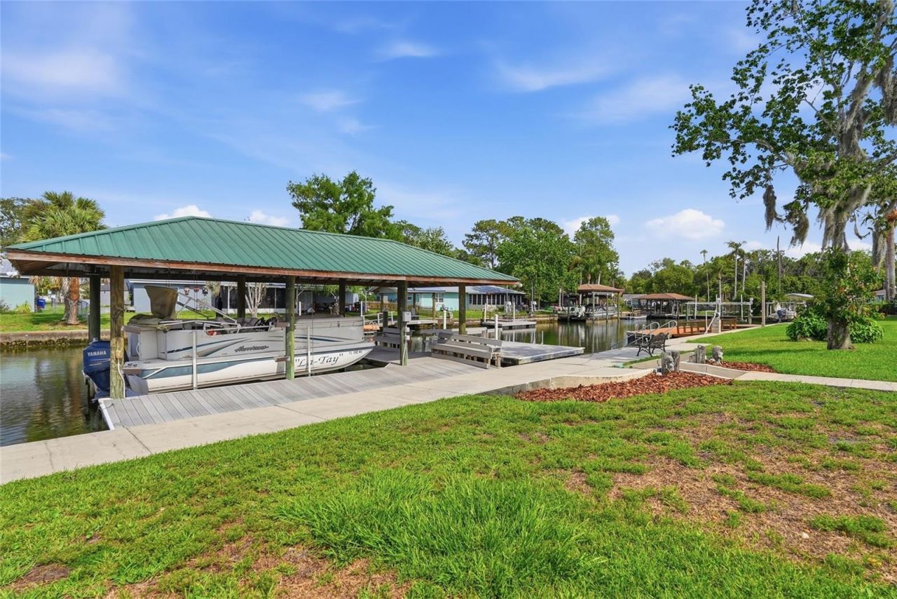 1401 SE Paradise Avenue, Crystal River, FL 34429 Photo