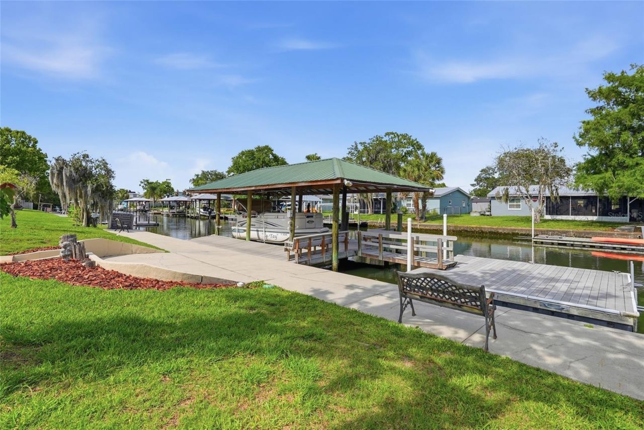 1401 SE Paradise Avenue, Crystal River, FL 34429 Photo