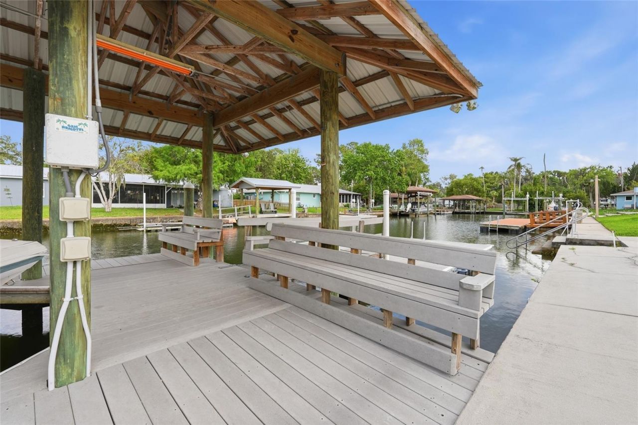 1401 SE Paradise Avenue, Crystal River, FL 34429 Photo