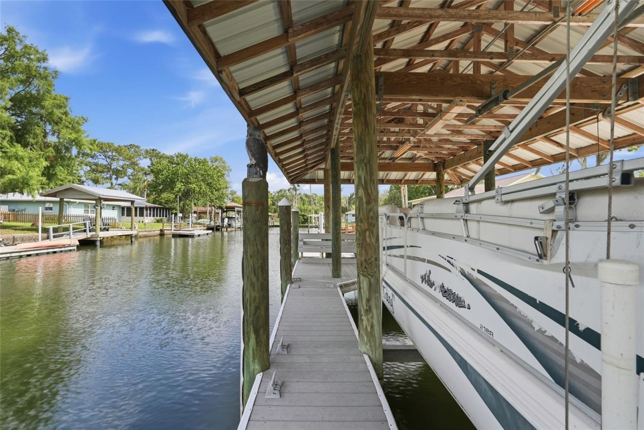 1401 SE Paradise Avenue, Crystal River, FL 34429 Photo