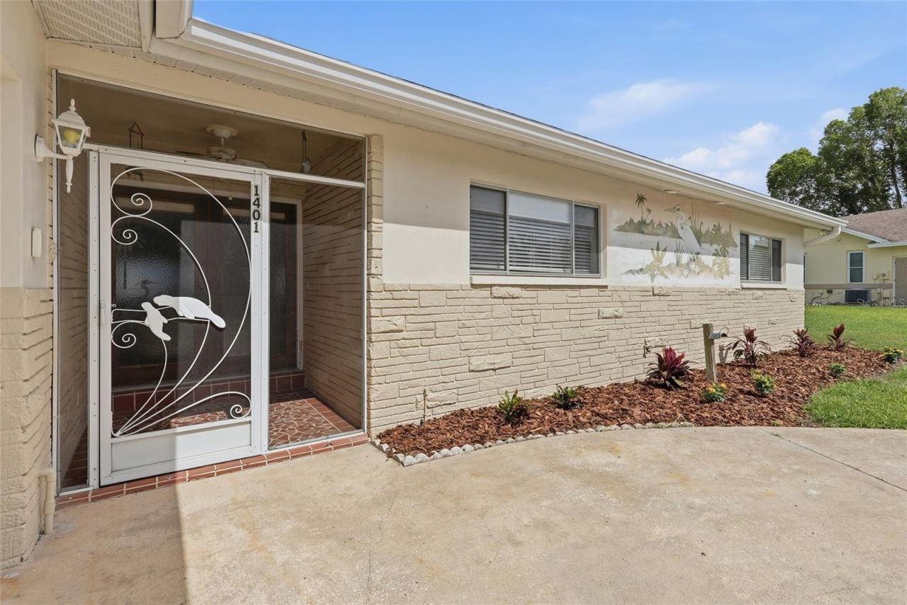 1401 SE Paradise Avenue, Crystal River, FL 34429 Photo