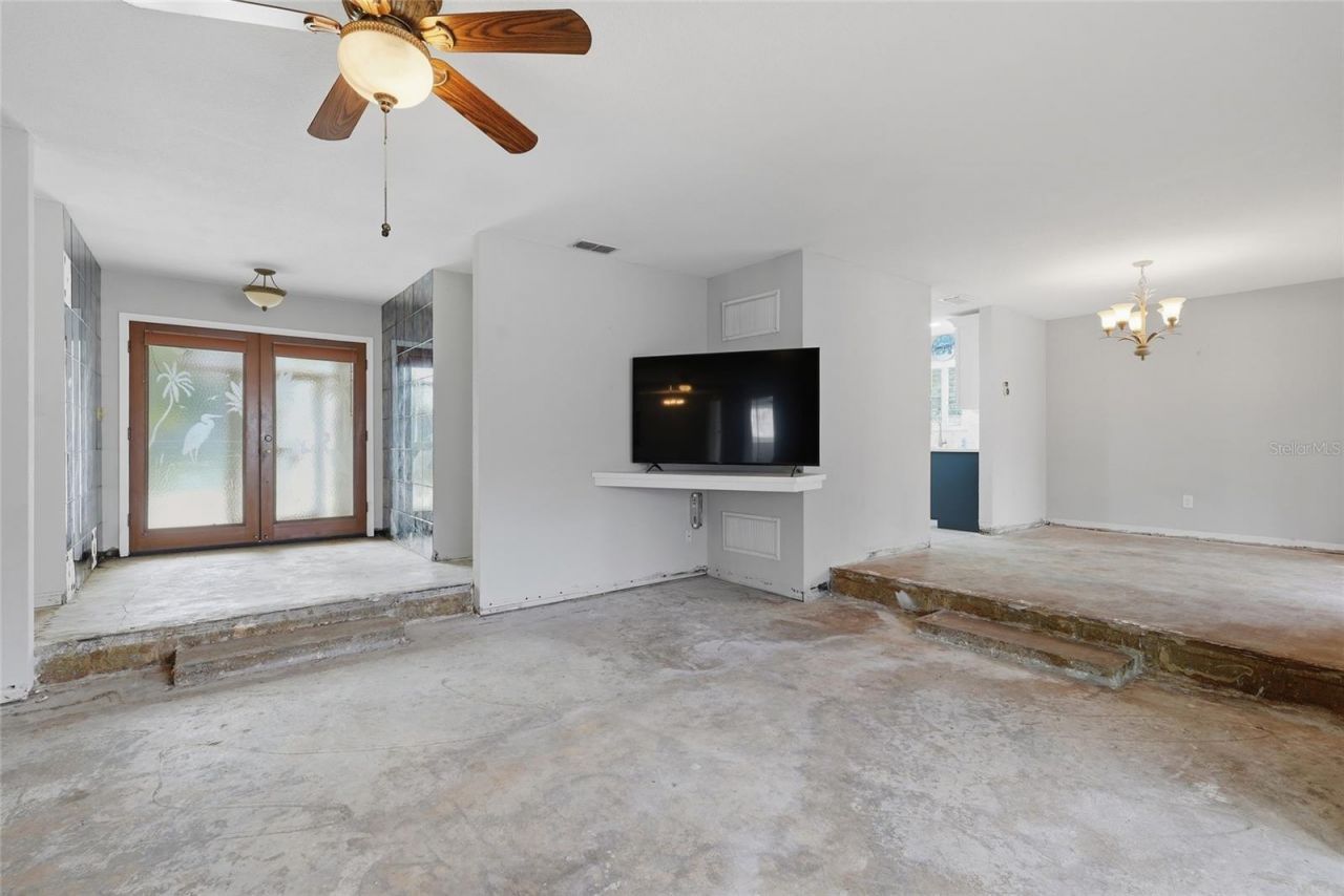 1401 SE Paradise Avenue, Crystal River, FL 34429 Photo