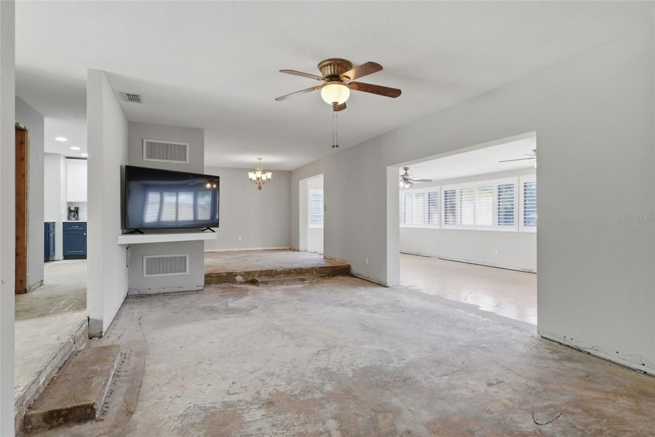 1401 SE Paradise Avenue, Crystal River, FL 34429 Photo