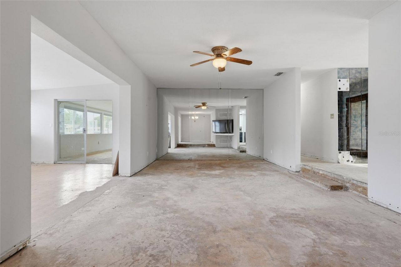 1401 SE Paradise Avenue, Crystal River, FL 34429 Photo