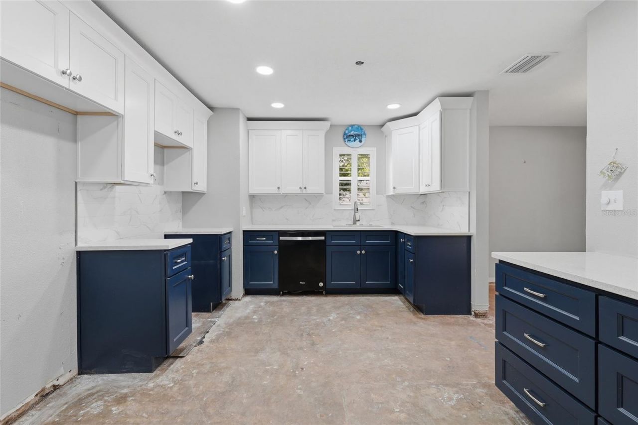 1401 SE Paradise Avenue, Crystal River, FL 34429 Photo