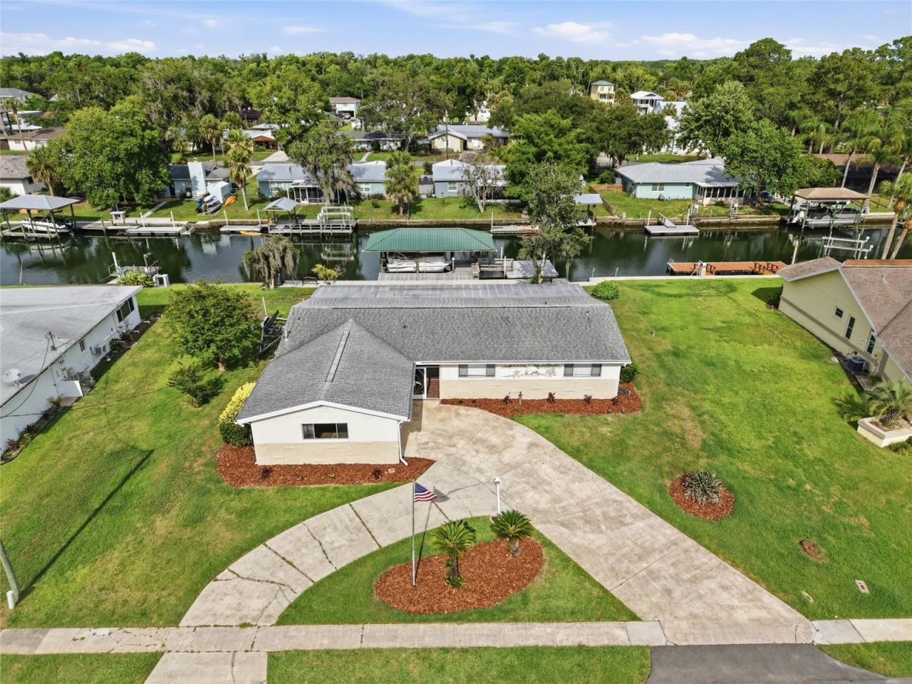 1401 SE Paradise Avenue, Crystal River, FL 34429 Photo