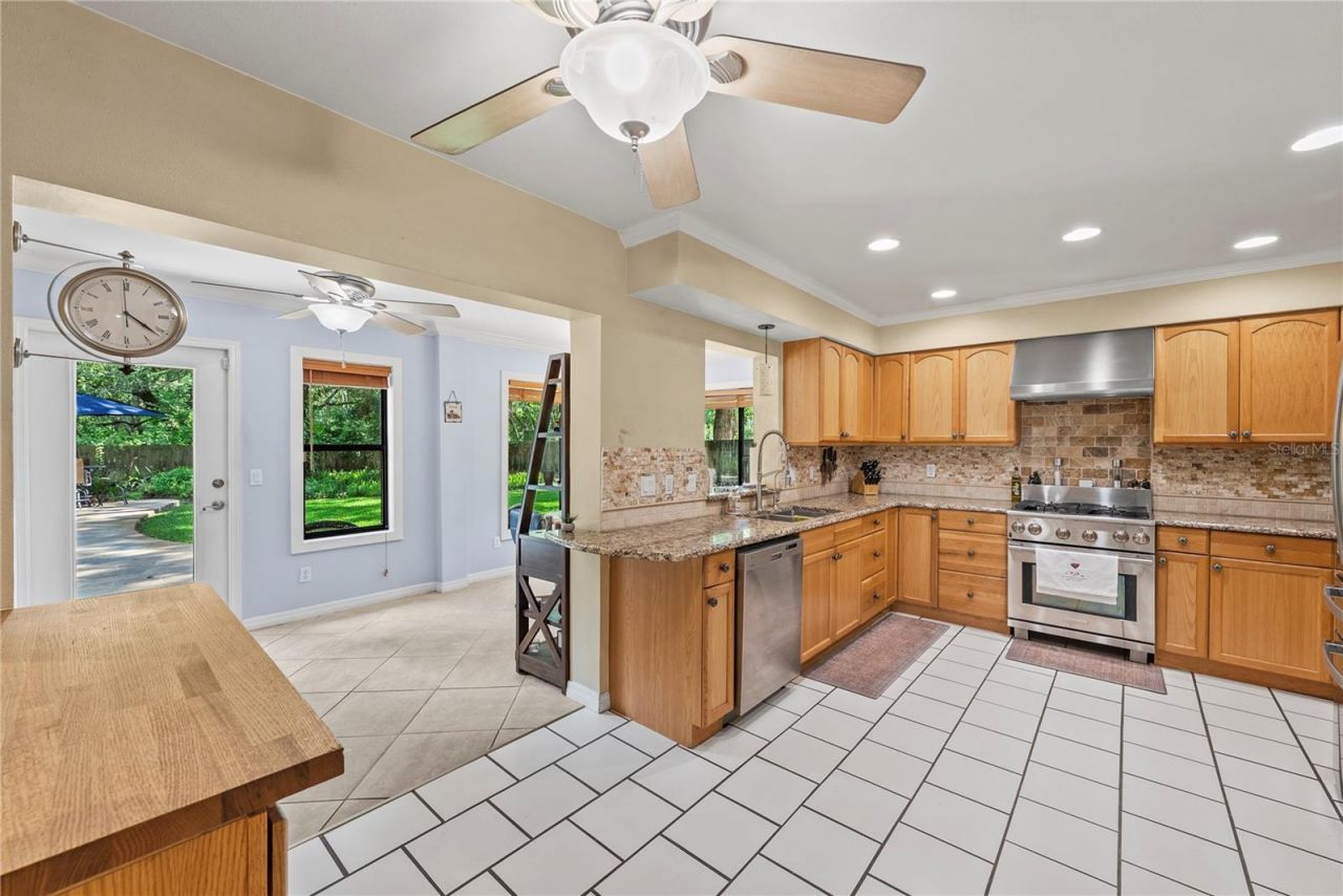 2503 High Oaks Lane, Lutz, FL 33559 Photo