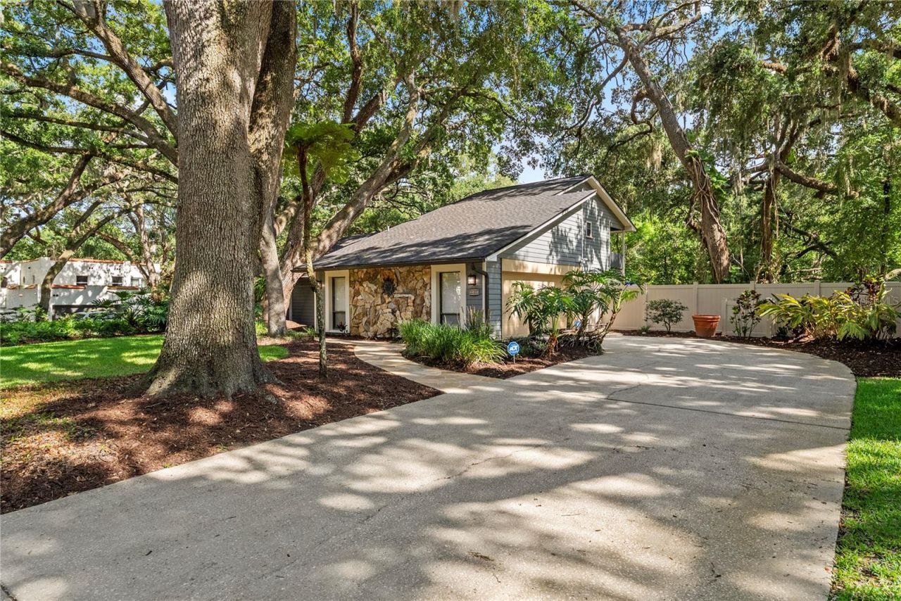 2503 High Oaks Lane, Lutz, FL 33559 Photo