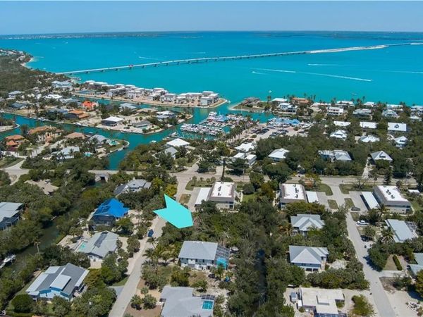 1084 S Yachtsman DR , SANIBEL, FL 33957