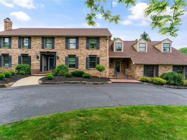 6127 Pebble Beach Court , Canfield, OH 44406
