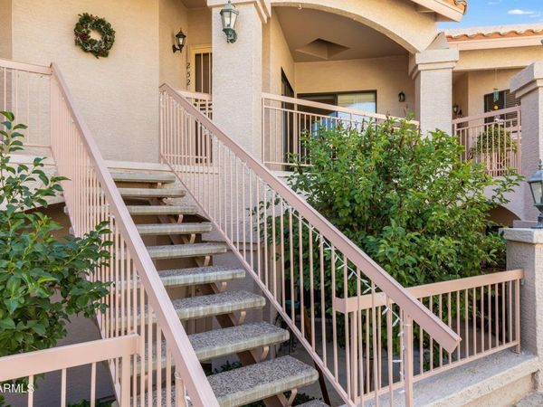 9151 W GREENWAY Road, Unit 252, Peoria, AZ 85381