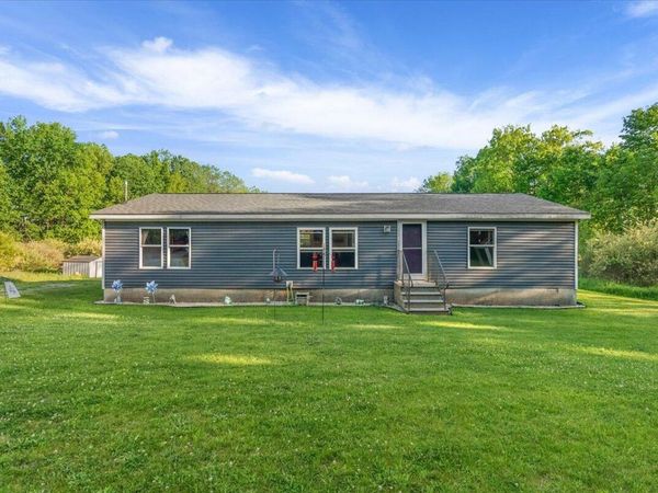 9423 E Baker Road, Hesperia, MI 49421