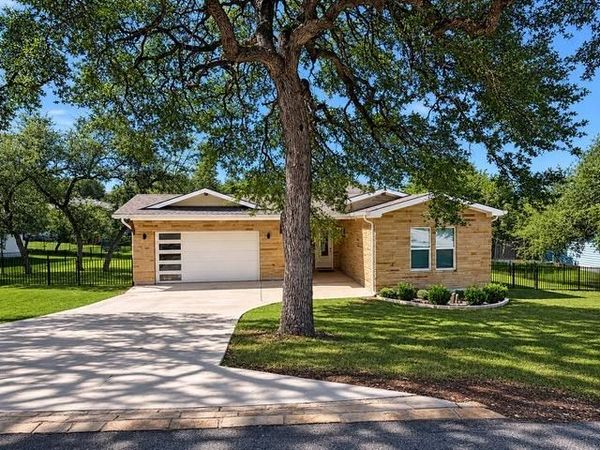 20401 Rockpark LN, Lago Vista, TX 78645