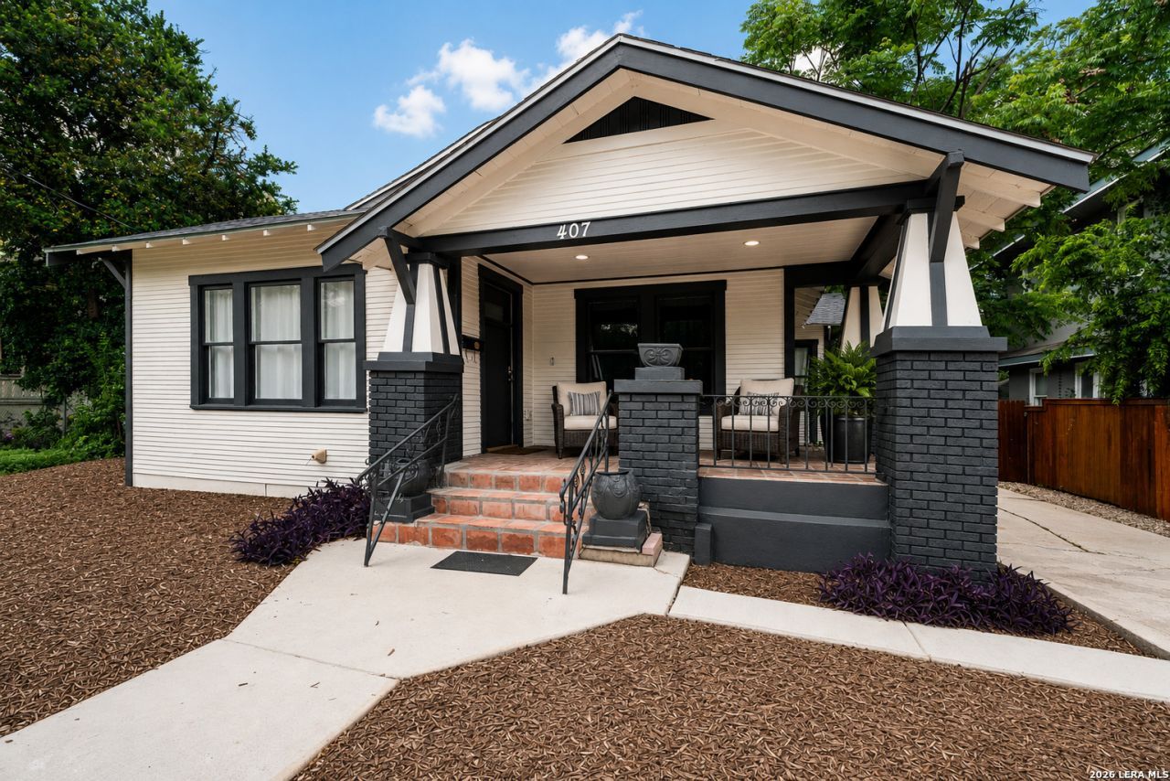 407 E Courtland Pl, San Antonio, TX 78212 Main Photo