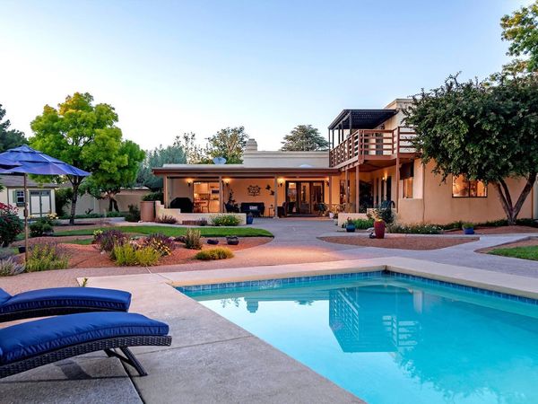 5601 Planeta Court NE, Albuquerque, NM 87111