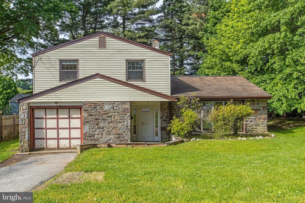 532 CEDAR DRIVE, LAFAYETTE HILL, PA 19444