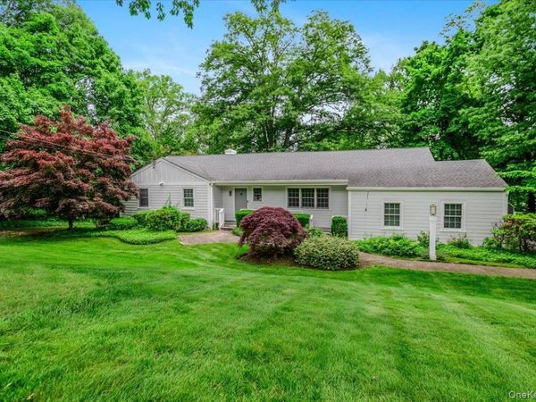 4 Lower Drive, Huntington Bay, NY 11743