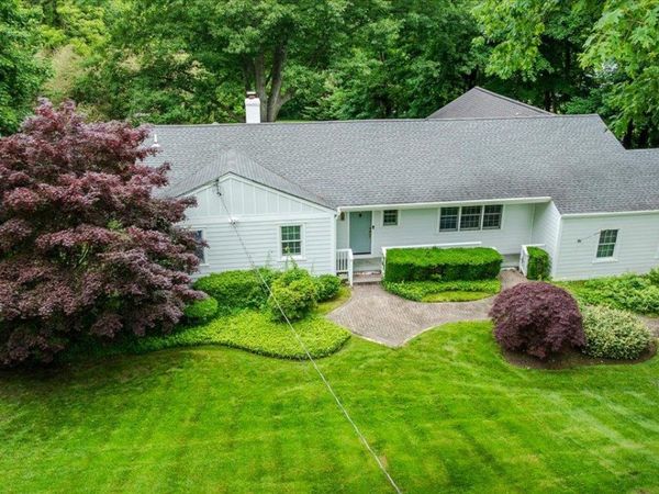 4 Lower Drive , Huntington Bay, NY 11743