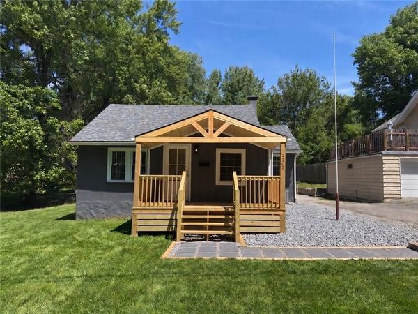2701 Karnes Road, St Joseph, MO 64505