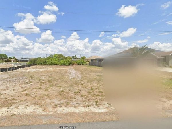 623 NE 7TH TERRACE , CAPE CORAL, FL 33909