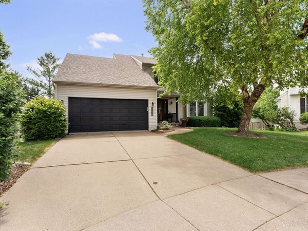 4478 34TH Street Court , Bettendorf, IA 52722