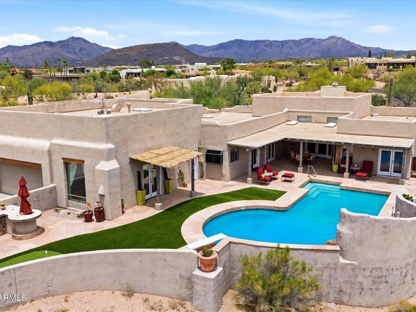 9427 E HERE TO THERE Drive, Carefree, AZ 85377