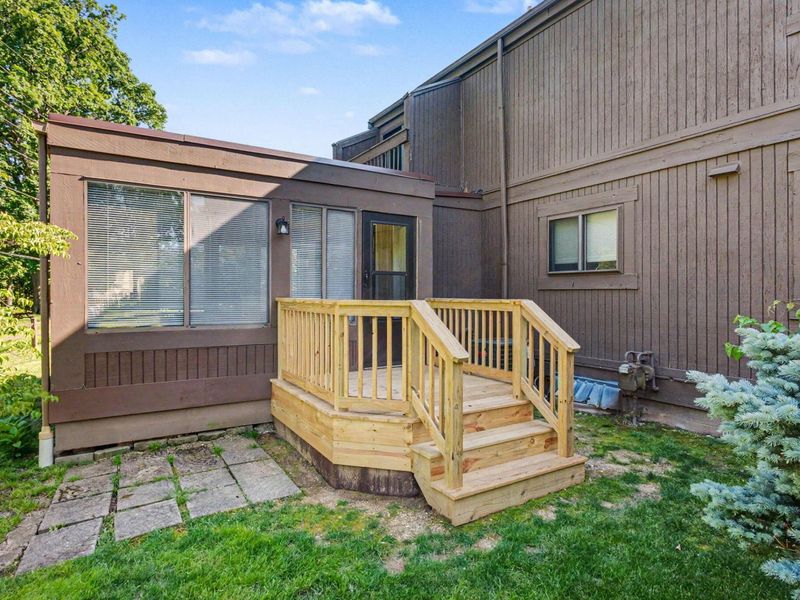 2129 Brookhurst Avenue, Unit D, Columbus, OH 43229 Photo 3