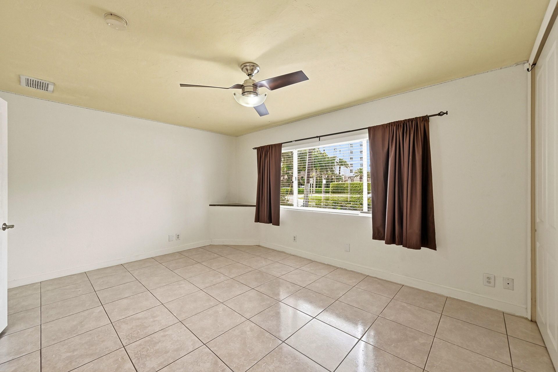 2881 NE 32nd Street, Unit 118, Fort Lauderdale, FL 33306 Photo