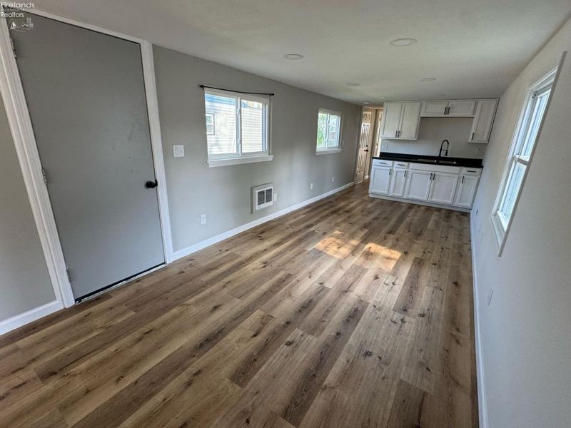 907 Tiffin Street, Unit 5, Fremont, OH 43420 Photo 2