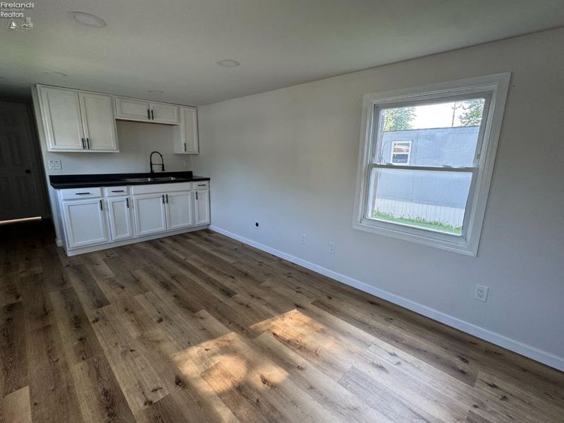 907 Tiffin Street, Unit 5, Fremont, OH 43420 Photo 3