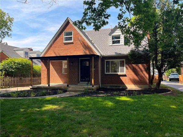 407 Dellwood Avenue, Oakwood, OH 45419