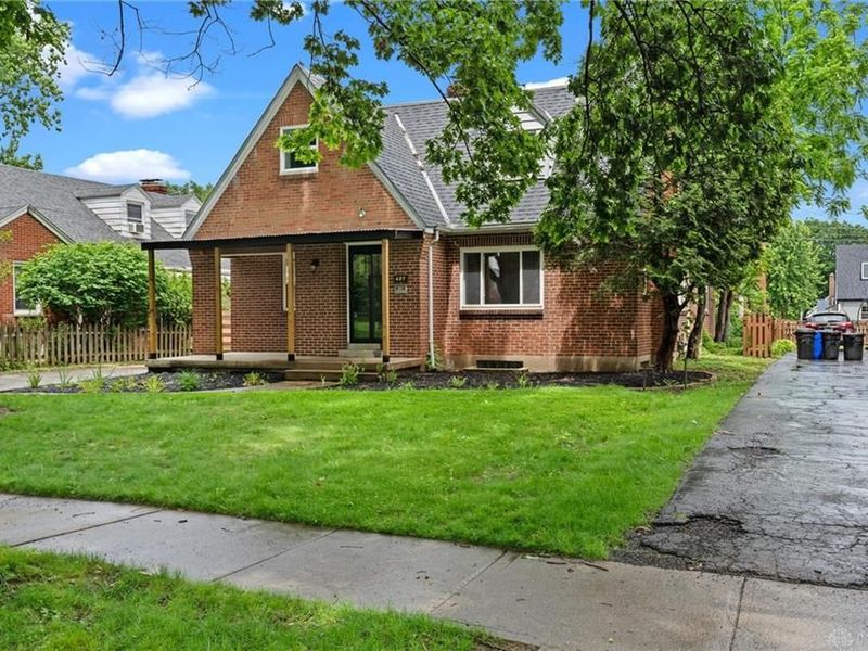 407 Dellwood Avenue, Oakwood, OH 45419 Photo 2