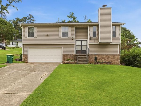 15 Red Maple Court, Little Rock, AR 72211