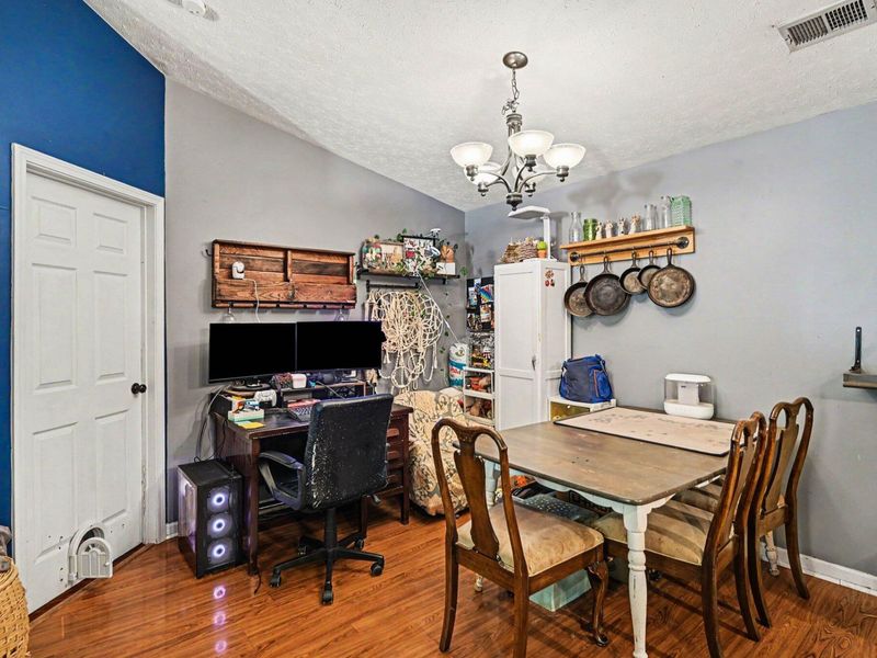 490 Lakeview Drive, Unit 205, Newport, KY 41071 Photo 6