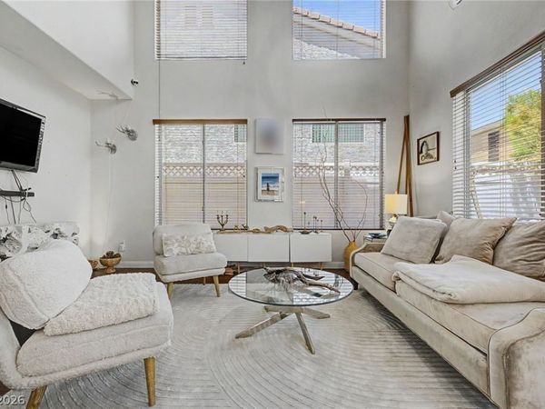 6188 Bridgeport Hills Avenue , Las Vegas, NV 89139