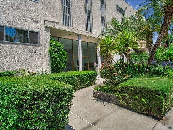 12955 Riverside Drive, Unit 102, Sherman Oaks, CA 91423