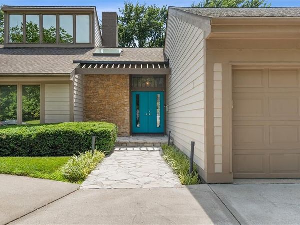 6130 Hodges Drive, Mission, KS 66205
