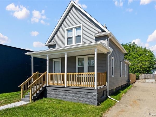 18576 Jefferson , Riverview, MI 48193