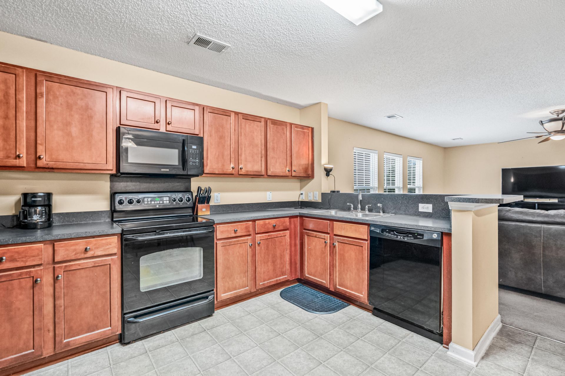 308 Bradley Bend Drive Photo 15