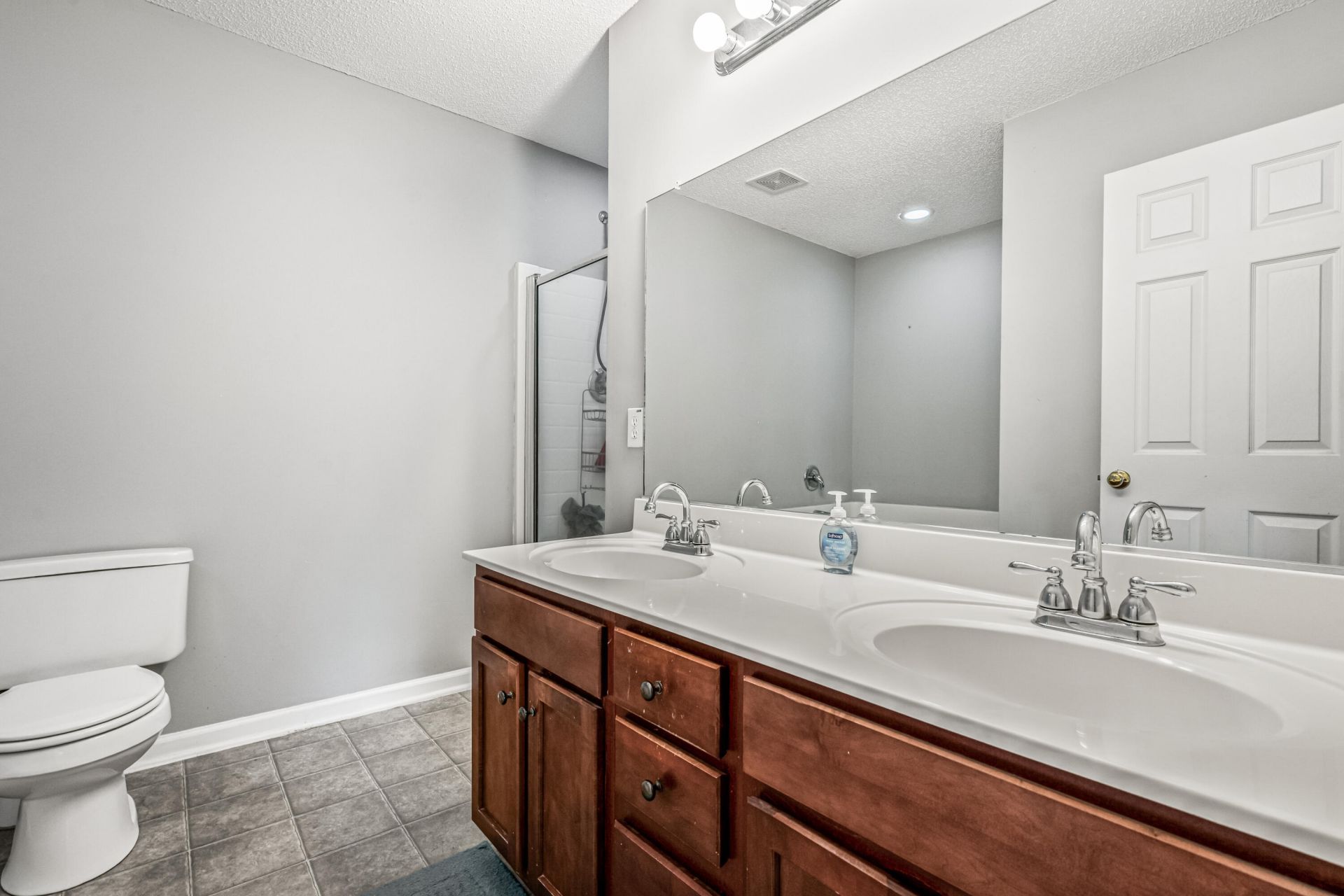 308 Bradley Bend Drive Photo 20