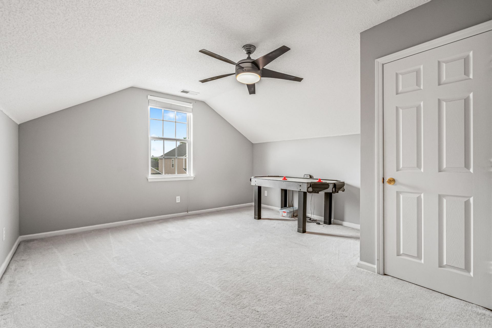 308 Bradley Bend Drive Photo 26