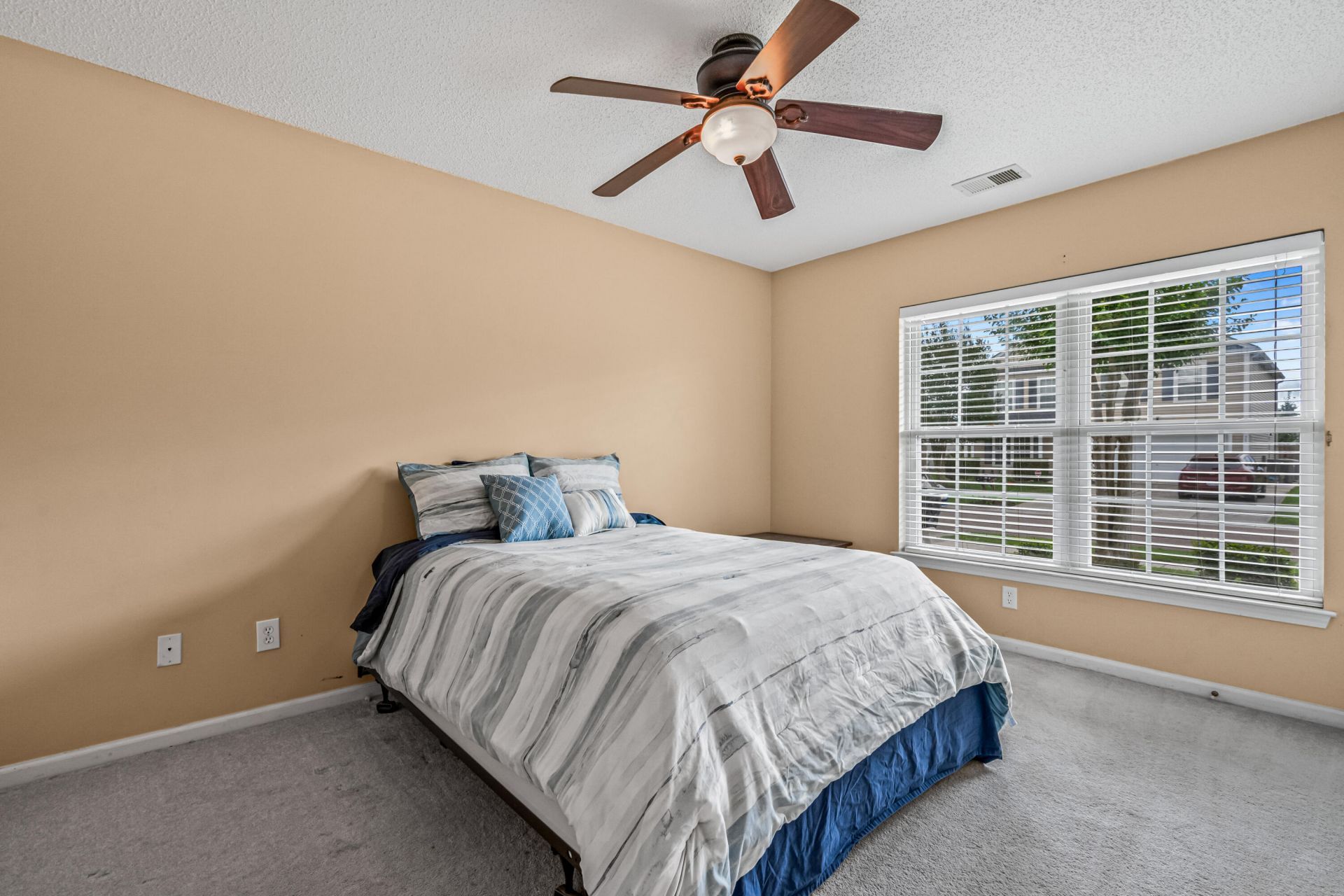308 Bradley Bend Drive Photo 8
