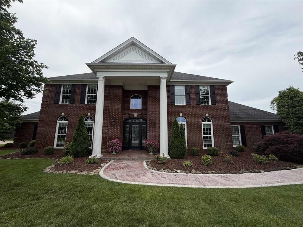 4249 Lake Forest Dr, Owensboro, KY 42303 Main Photo