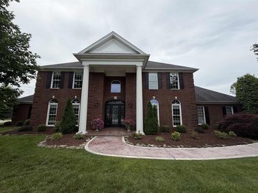 4249 Lake Forest Dr, Owensboro, KY 42303