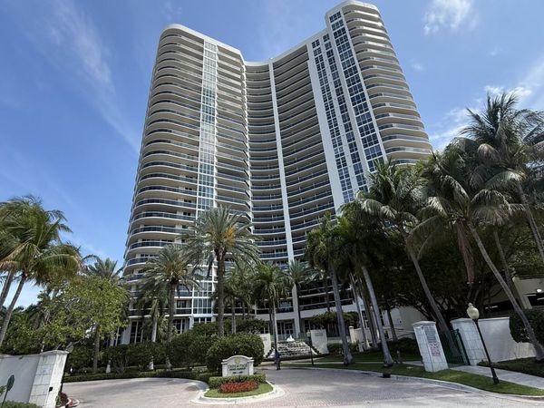 3200 N Ocean Boulevard N, Unit 605, Fort Lauderdale, FL 33308
